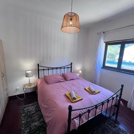 Charming Portuguese With Forested Hill Views Villa Vimeiro (Leiria)