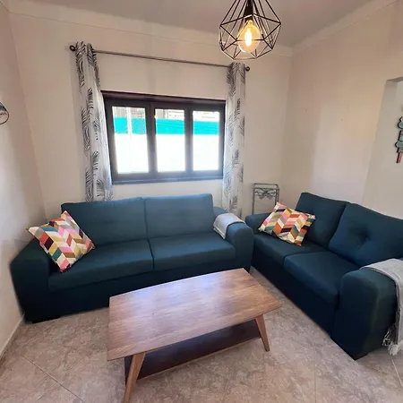 Villa Charming Portuguese With Forested Hill Views
