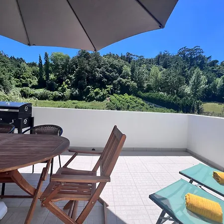 Villa Charming Portuguese With Forested Hill Views *
