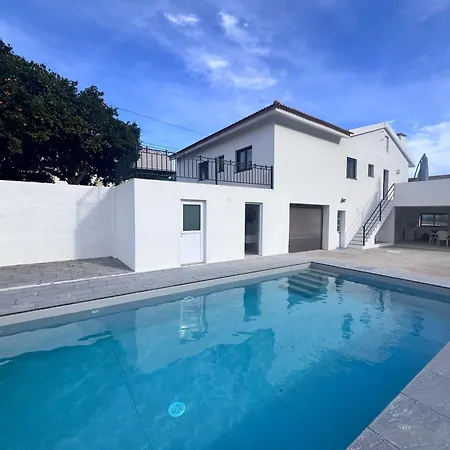 Villa Charming Portuguese With Forested Hill Views *